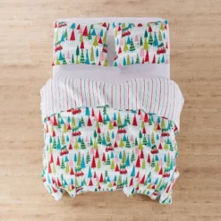Full/Queen Merry & Bright Holly Jolly Reversible Quilt - Levtex Home -Interior GUEST 0aa3a0e9 bacd 4ba2 96d5 9e8dcea0514a