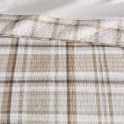 Thatch Home Spencer Holiday Quilt - Levtex Home -Interior GUEST 2cb831aa ace5 497f 86aa 261b425e133c