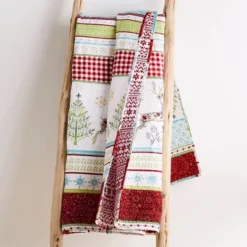 Comet & Cupid Holiday Quilted Throw Green - Merry & Bright -Interior GUEST 9ece7611 cf32 4fa2 b37f 0def208f6173