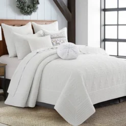 O Christmas Round Metalic Snowflake Pillow R16 -Levtex Home 7 O Christmas Round Metalic Snowflake Pillow R16 -Levtex Home -Interior GUEST ab915541 9787 437c 87d4 eeb9ef1bb78c